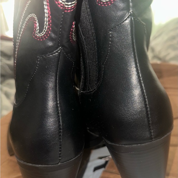 Torrid Black Embroidered Heeled Boots - Picture 3 of 4